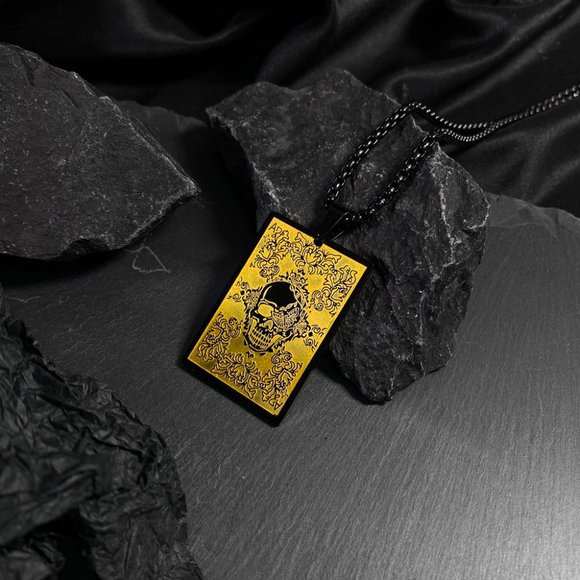 men skull necklace - Picture 3 of 6